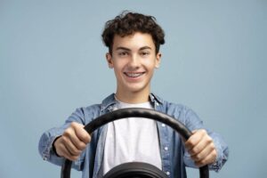 Prawo jazdy dla studenta w Poznaniu – jak pogodzić naukę jazdy ze studiami?